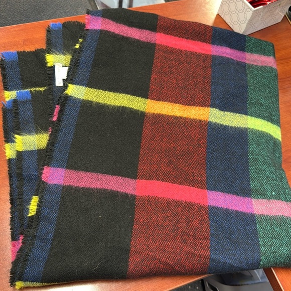 Francesca's Collections Accessories - Francesca’s blanket scarf // 020715